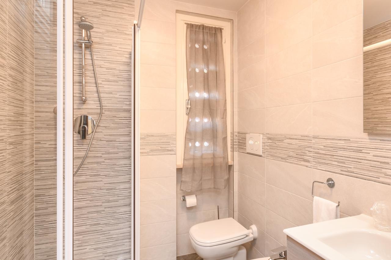 Holiday Sirmione Apartments Ngoại thất bức ảnh