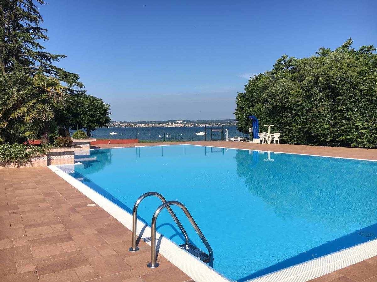 Holiday Sirmione Apartments Ngoại thất bức ảnh