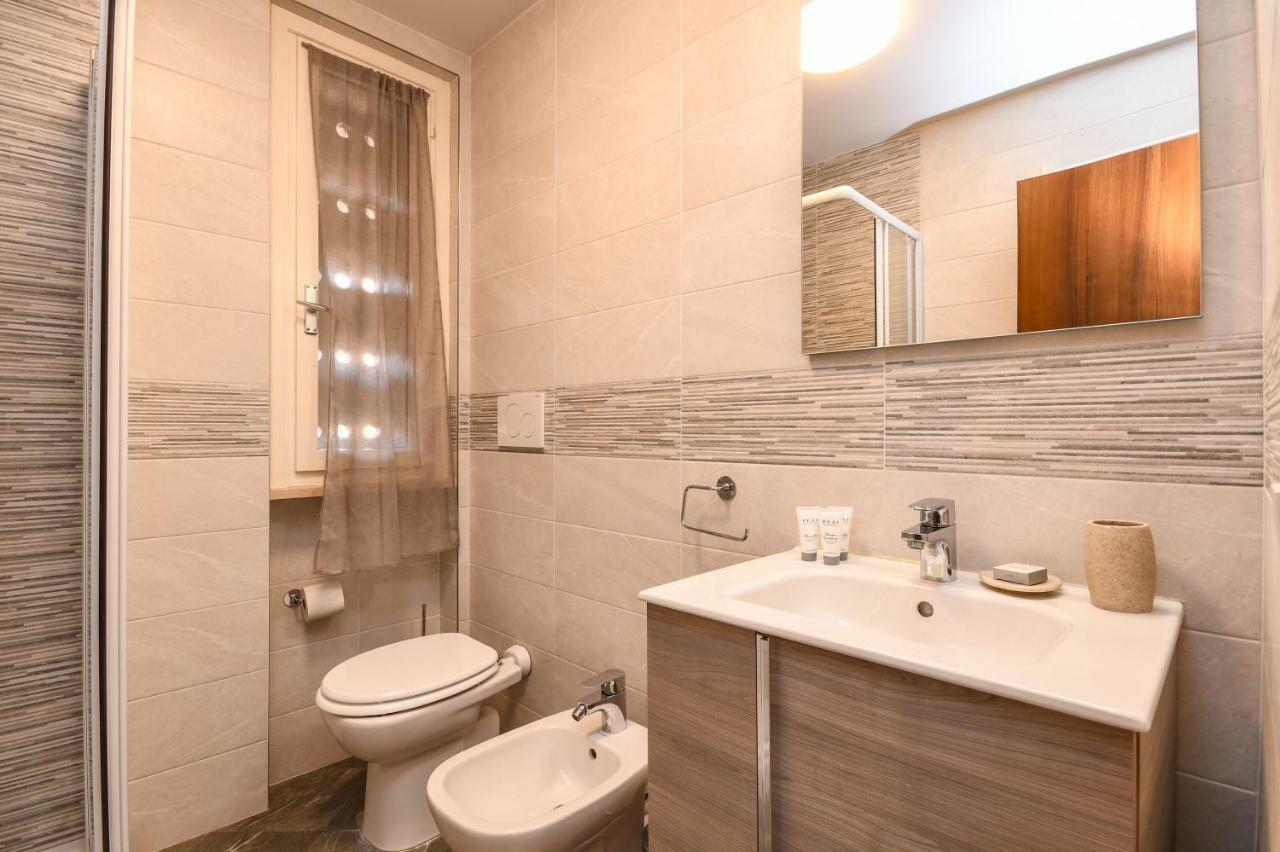 Holiday Sirmione Apartments Ngoại thất bức ảnh