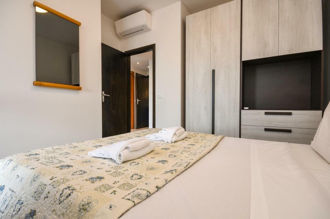 Holiday Sirmione Apartments Ngoại thất bức ảnh