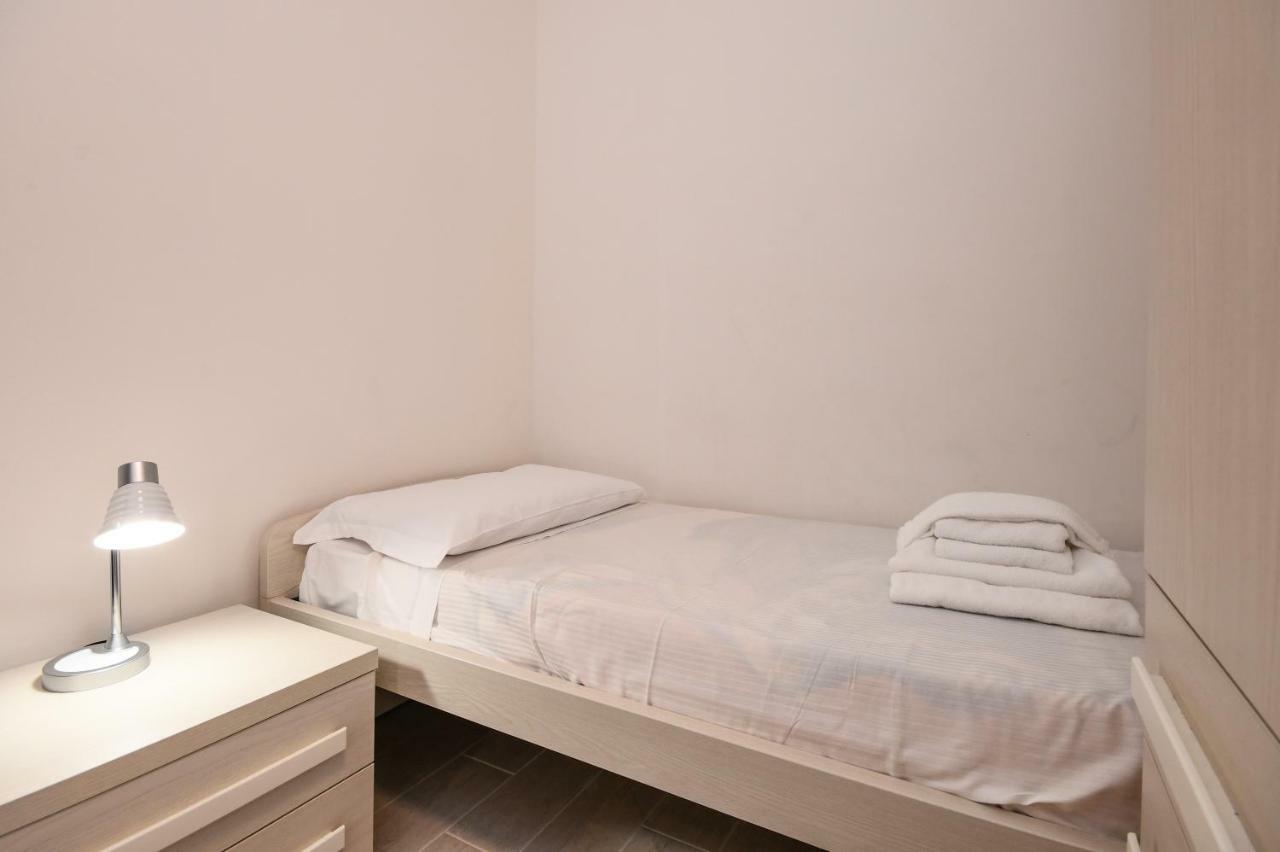 Holiday Sirmione Apartments Ngoại thất bức ảnh